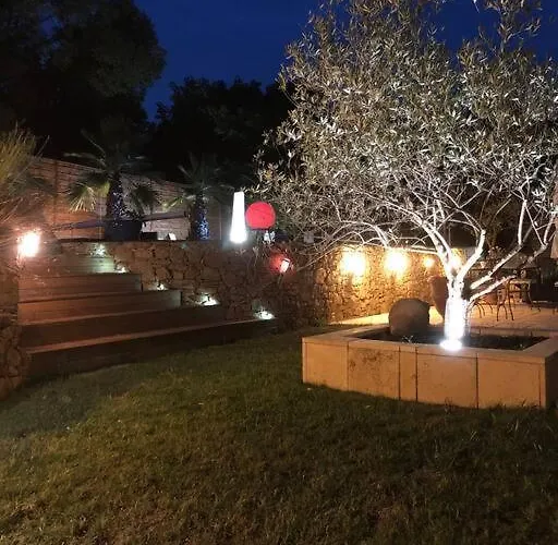 Dans Mas 公寓 Aigaliers